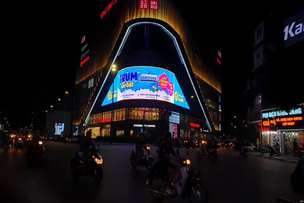 จอแสดงผล LED โค้งกลางแจ้ง