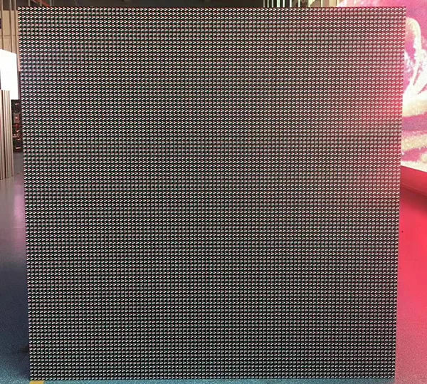 Key features for DIP led screen