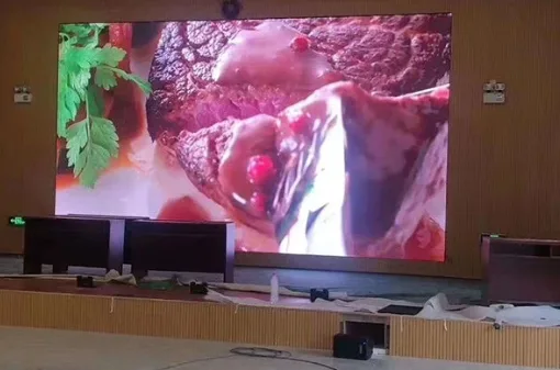 LED Screens with Small Pixel Pitch LED Screens with Small Pixel Pitch