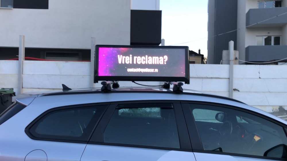 P2.5 Taxi LED Display in Romania_副本.jpg